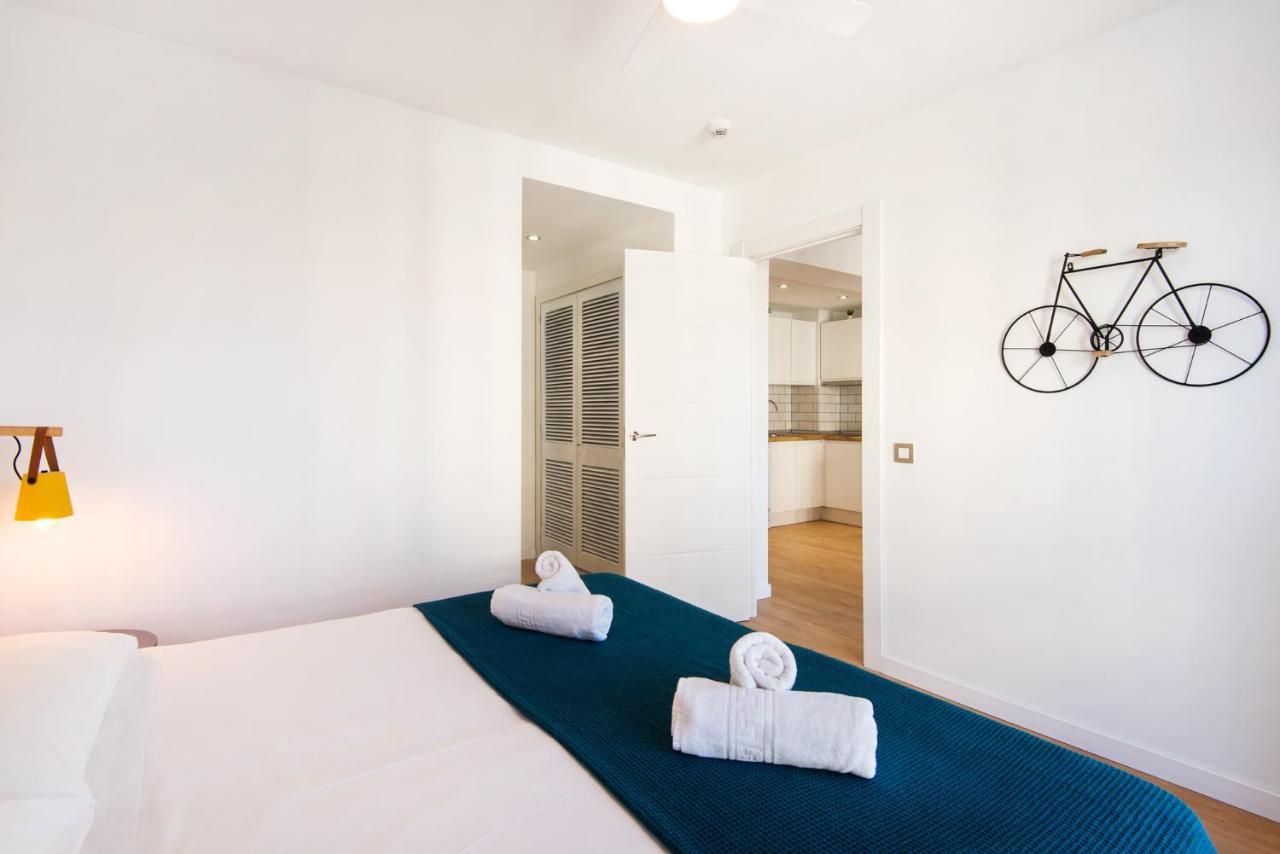 Aloha Puerto Private Apartment 1St Line Carihuela Beach Торремолинос Экстерьер фото