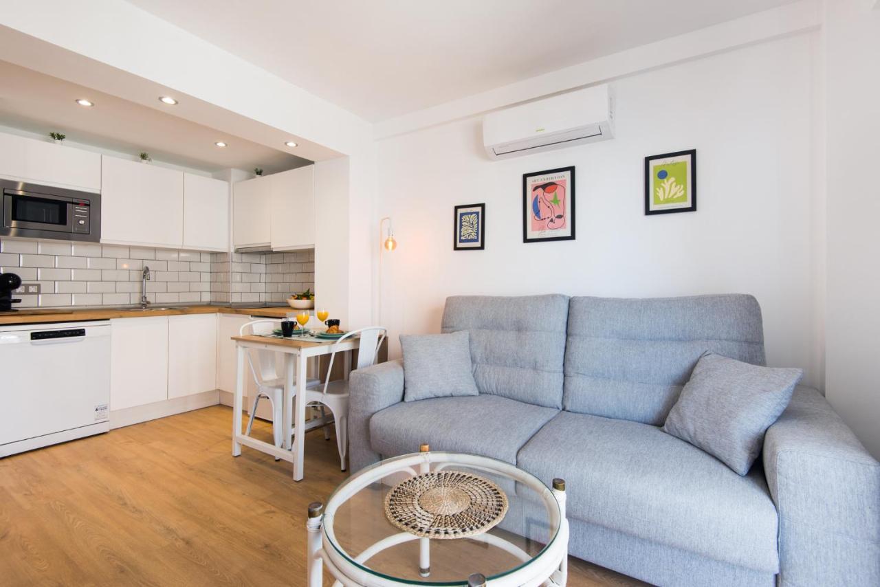 Aloha Puerto Private Apartment 1St Line Carihuela Beach Торремолинос Экстерьер фото